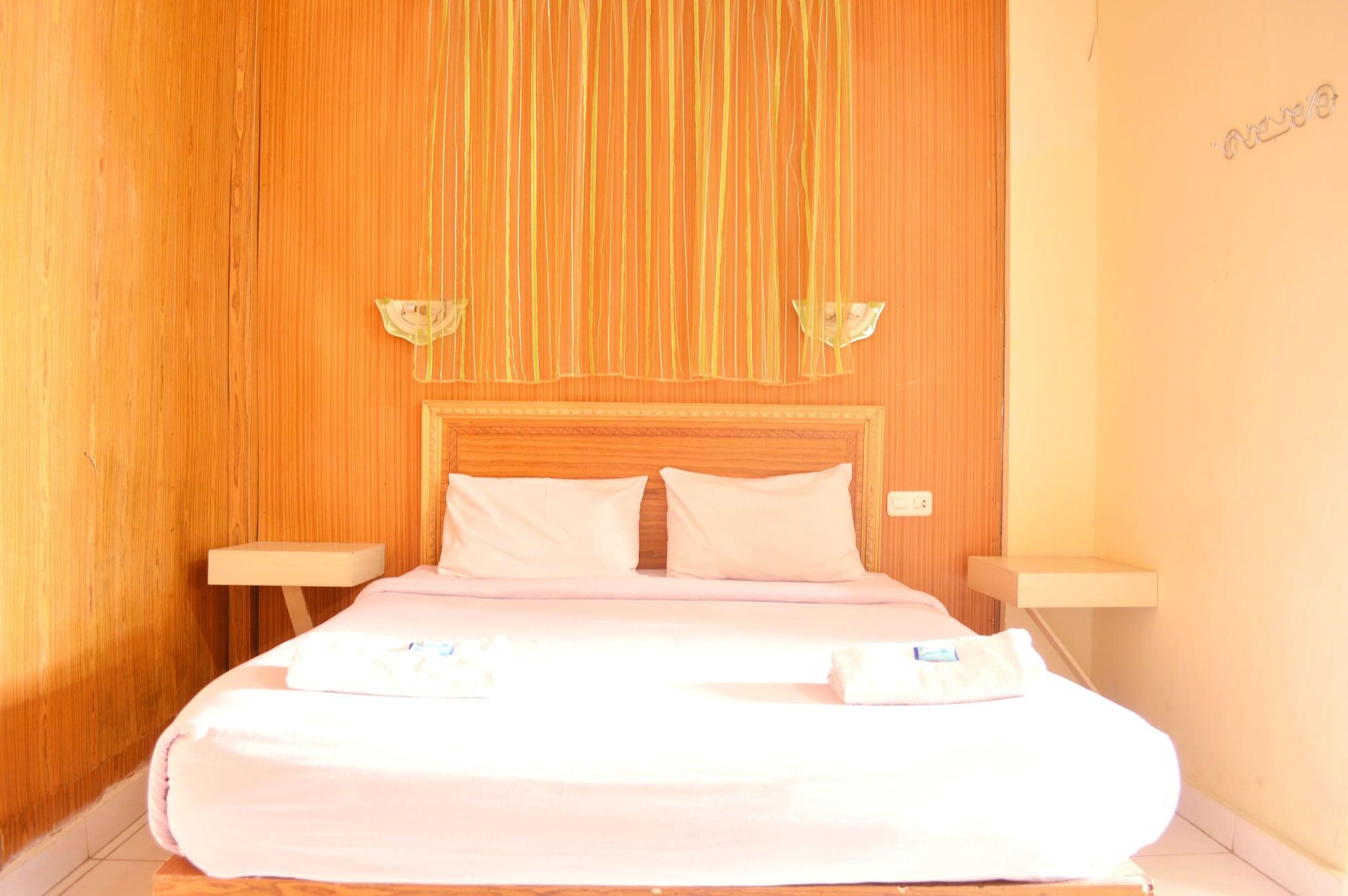Hotel Yuriko Букіттінгі Екстер'єр фото