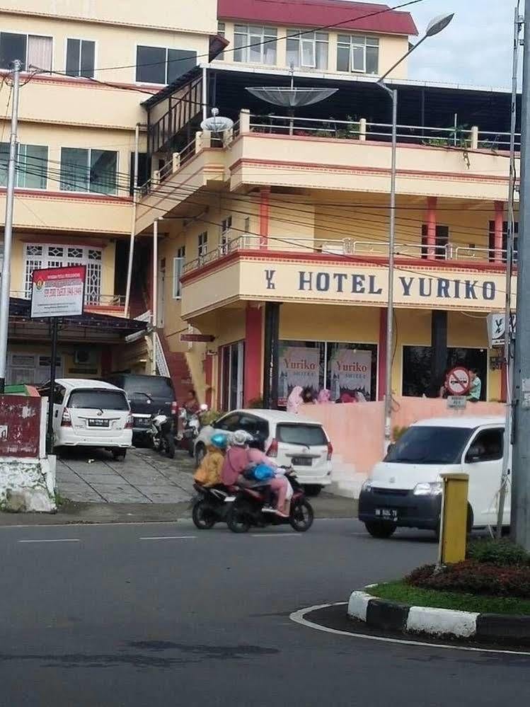 Hotel Yuriko Букіттінгі Екстер'єр фото
